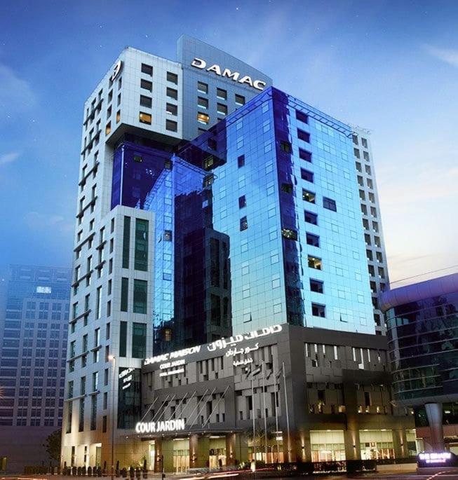 Apartment Damac 1bhk Business Bay With Pool & Canal Walk *